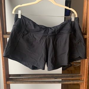 Lululemon size 12 shorts